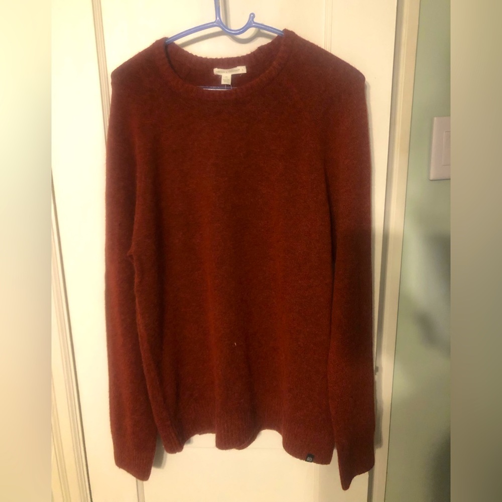 Men’s sweater